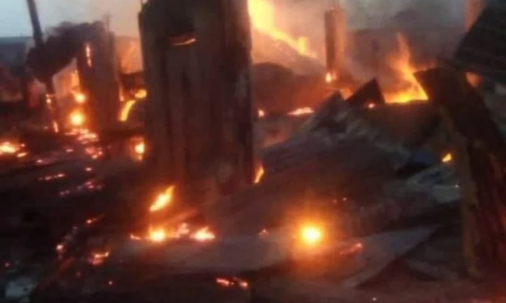Oranyan Market Fire Destroys Shops in Ibadan Oranyan Market Fire Destroys Shops in Ibadan