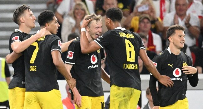 Borussia Dortmund Move Top After Stuttgart Win Borussia Dortmund Move Top After Stuttgart Win