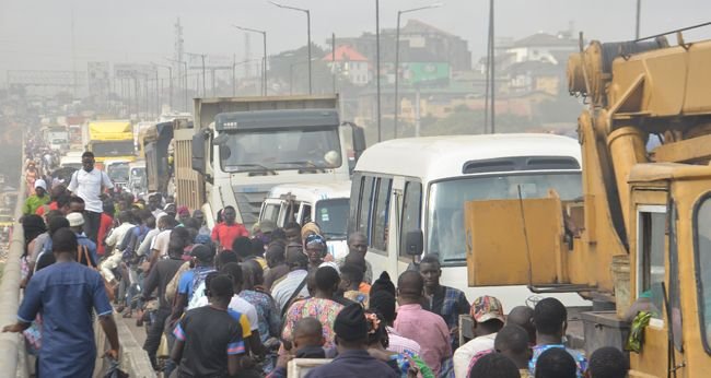 Kara Bridge Repairs Trigger Lagos-Ibadan Gridlock Kara Bridge Repairs Trigger Lagos-Ibadan Gridlock