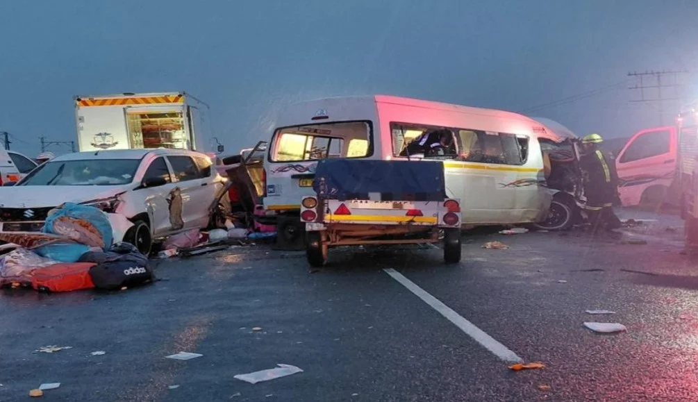 South Africa Crash Kills 21 on Western Cape Highway South Africa Crash Kills 21 on Western Cape Highway